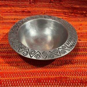 Wilton Armetale Reggae 10.5 " Round Vegetable Serving Bowl Pewter Tribal